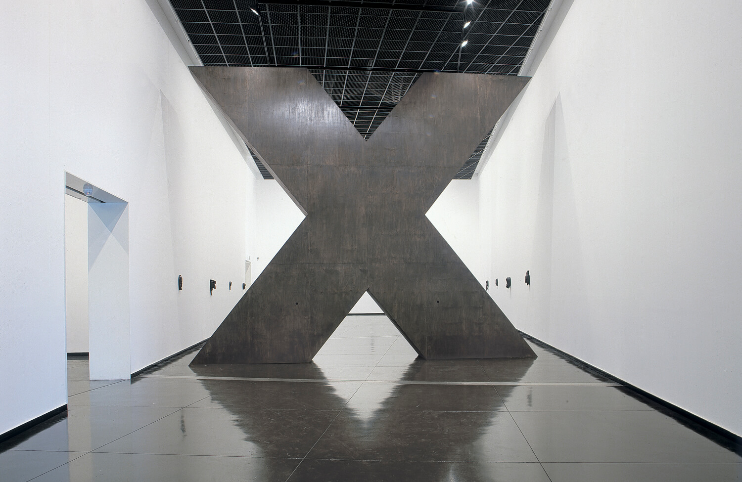 twentyfourhours | UGO RONDINONE